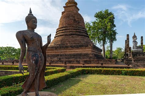  スコータイ王朝の創建：仏教の興隆とカンボジア・クメール王朝との対立